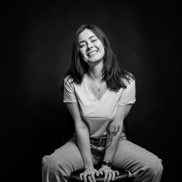 Күйеуінің көзінше қалың жұрттың әйелін былғап жатқаны туралы порно көру