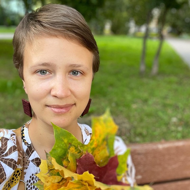 Юля Исупова