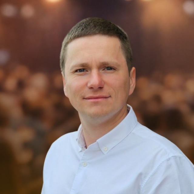 Андрей Руденко ? Писатель