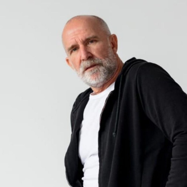 БОБРОВ. ПРОБУЖДЕНИЕ.