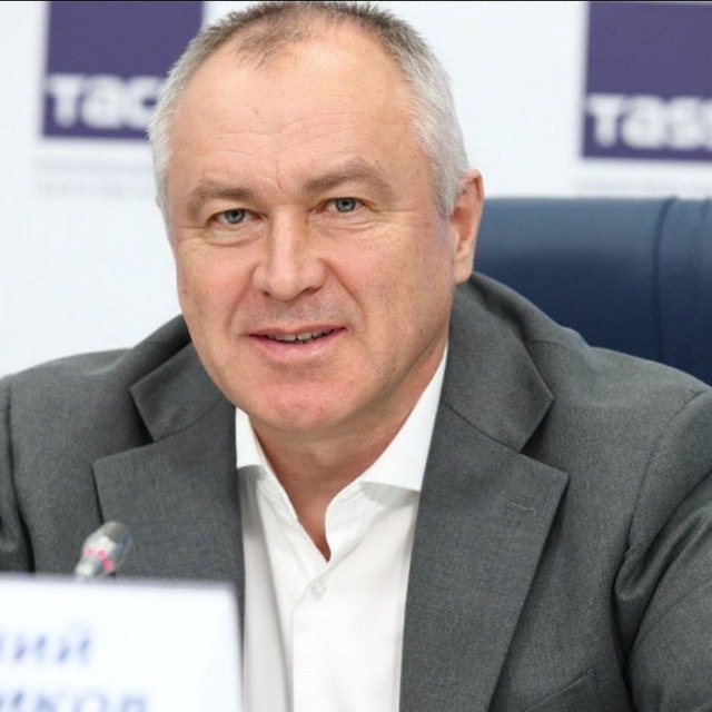 Евгений Луковников