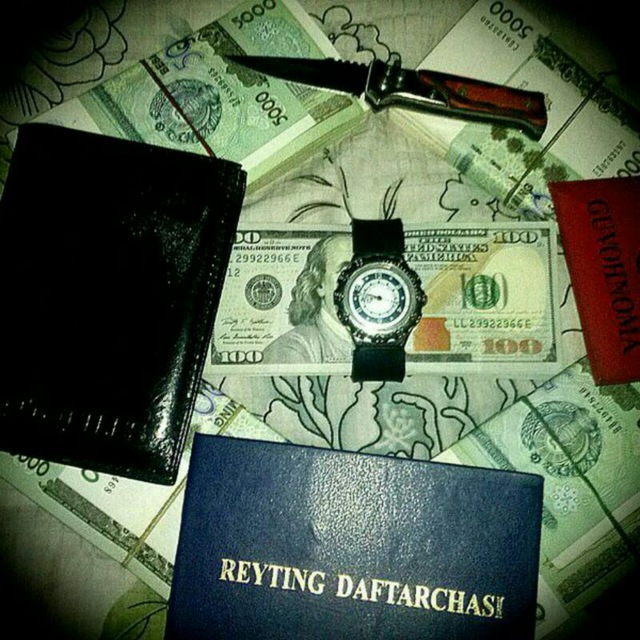 Tezda yigit pornosini silkitadi