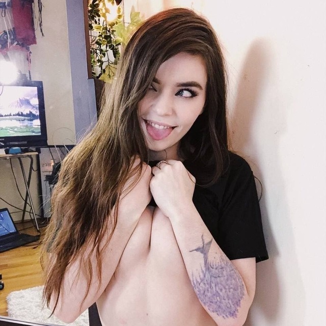 Yalangoch holda uy atrofida yuradi