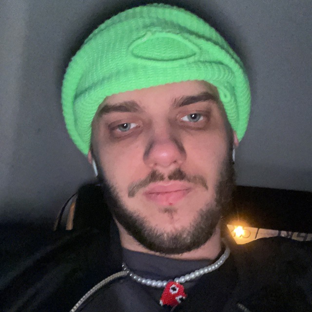 димон который читает рэп