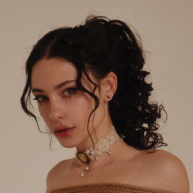 Kit Lilith x